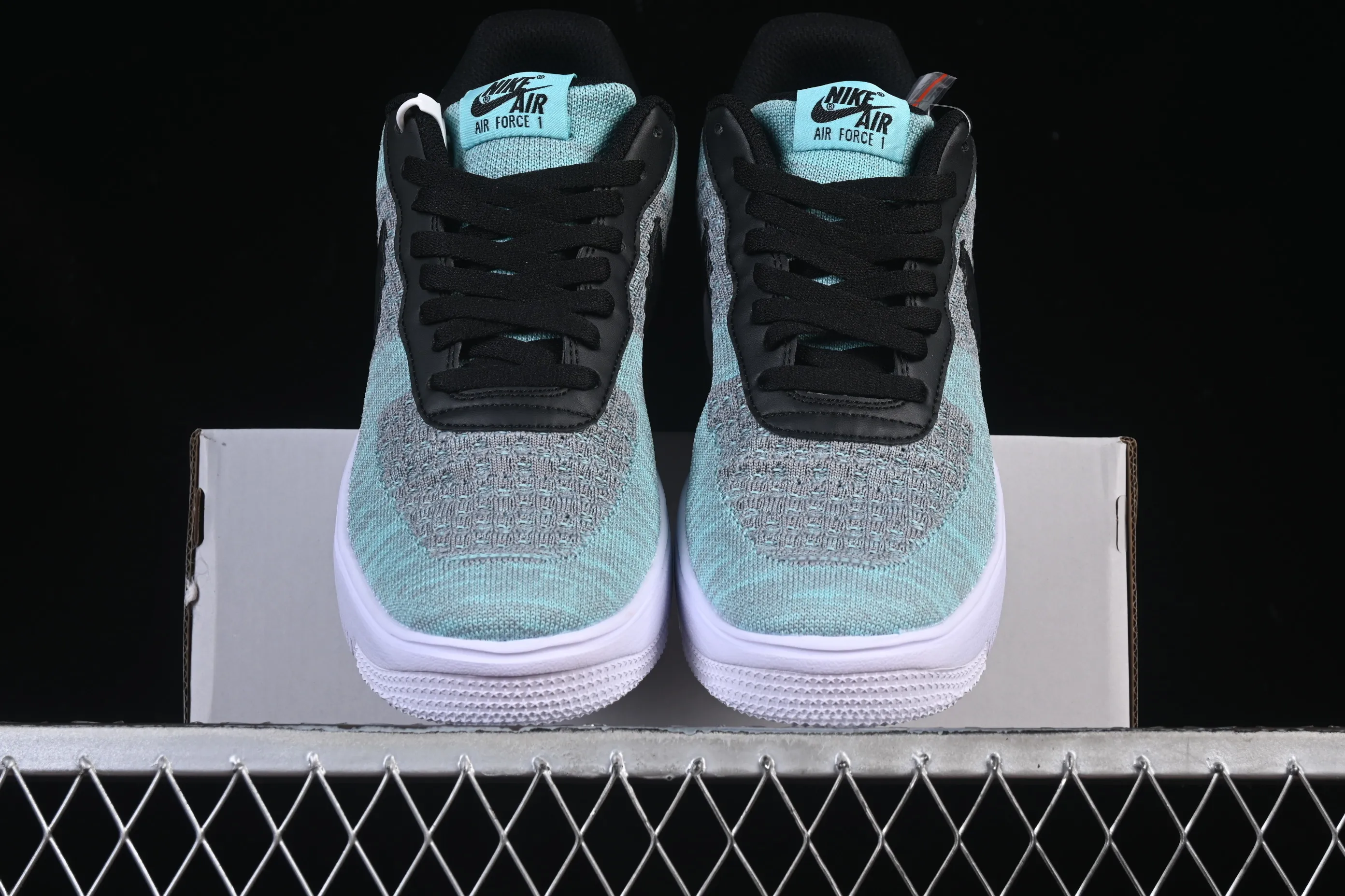 All Categories Nk Air Force 1 Air Force Series Nk Air Force 1 Low Air Force Low Nike Air Force 1'07 Low Flying Black and Green Air Force One Low Casual Shoes CI0051-600